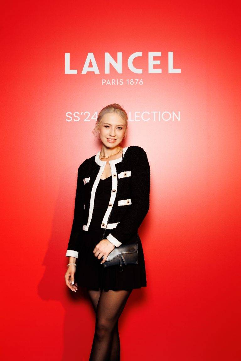  - LANCEL PARIS dévoile sa collection SS24 et la nouvelle campagne avec son égérie Lili Reinhart sublimée par Ellen Von Unwerth
