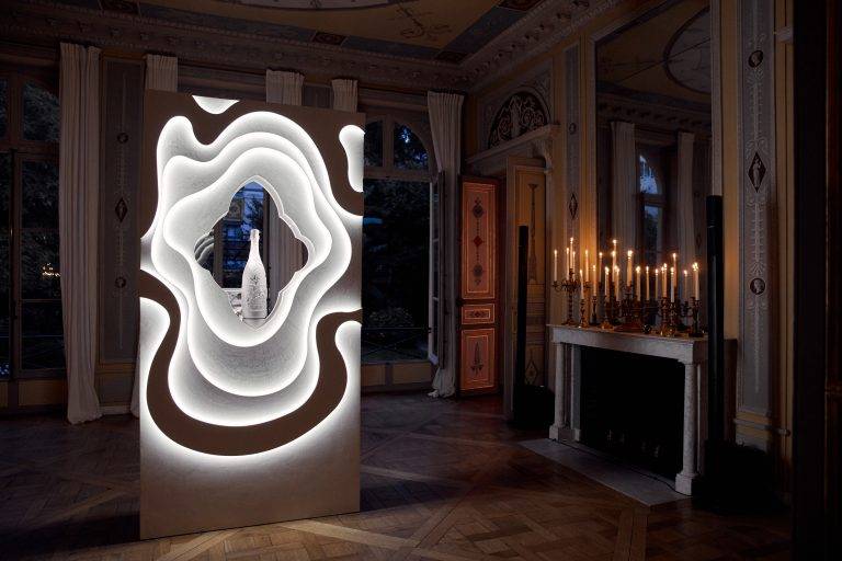 La nouvelle cuvée de Moët & Chandon : « Collection Impériale Création N°1 », mise en majesté à l’hôtel de Bouriennes.