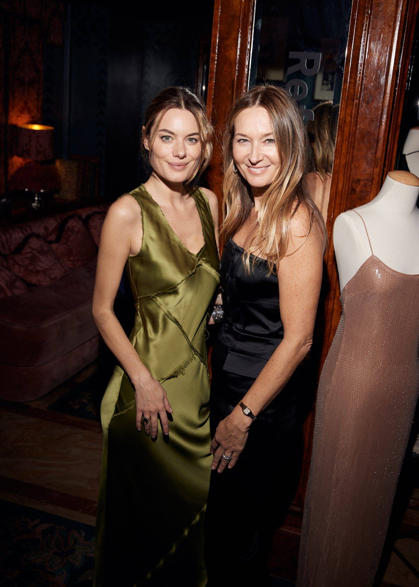  - La collaboration entre Reformation et Camille Rowe révélée chez Lapérouse