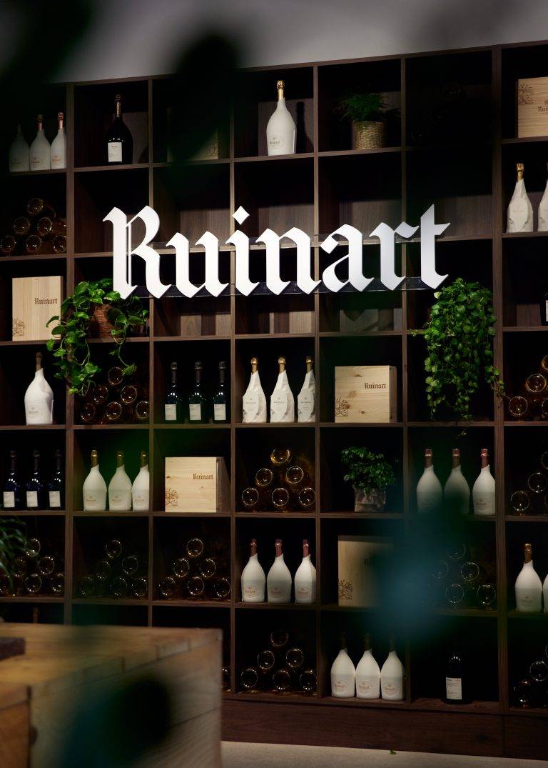 Ruinart expose son SAVOIR (RE)FAIRE à Paris