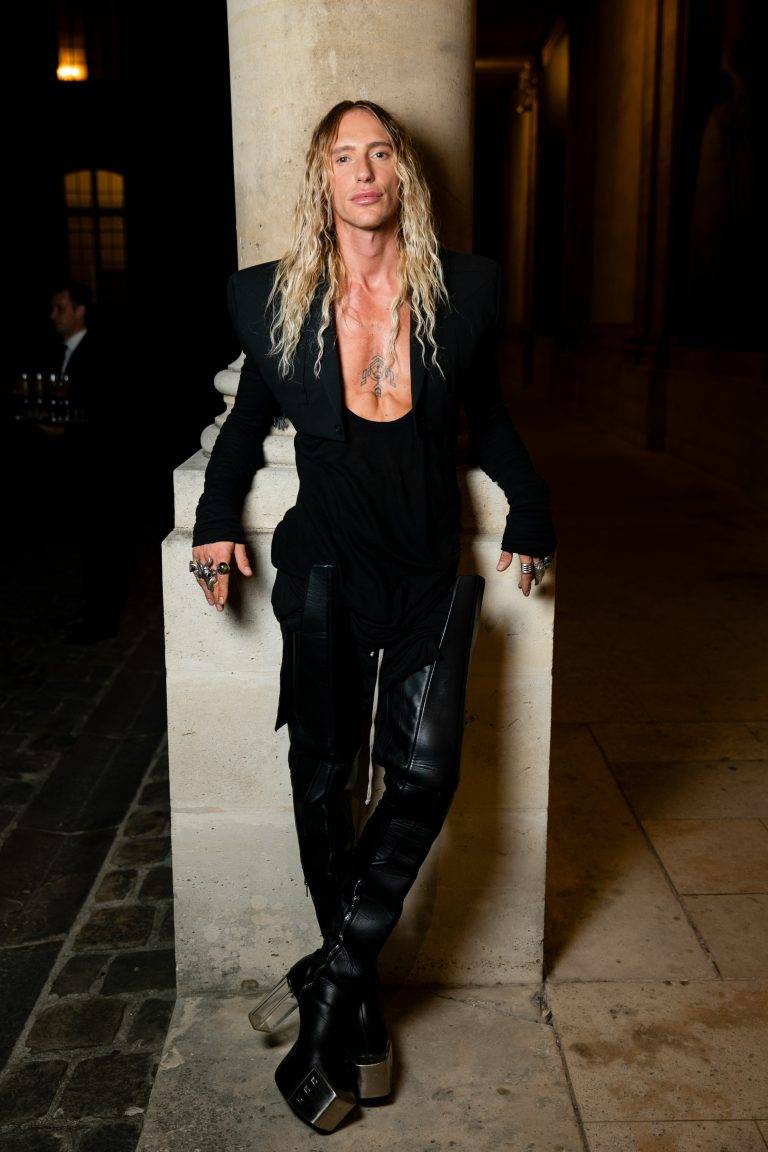  - SSENSE célèbre son vingtième anniversaire au Musée des Archives Nationales pendant la Fashion Week de Paris