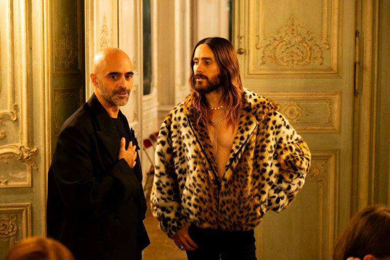  - SSENSE célèbre son vingtième anniversaire au Musée des Archives Nationales pendant la Fashion Week de Paris