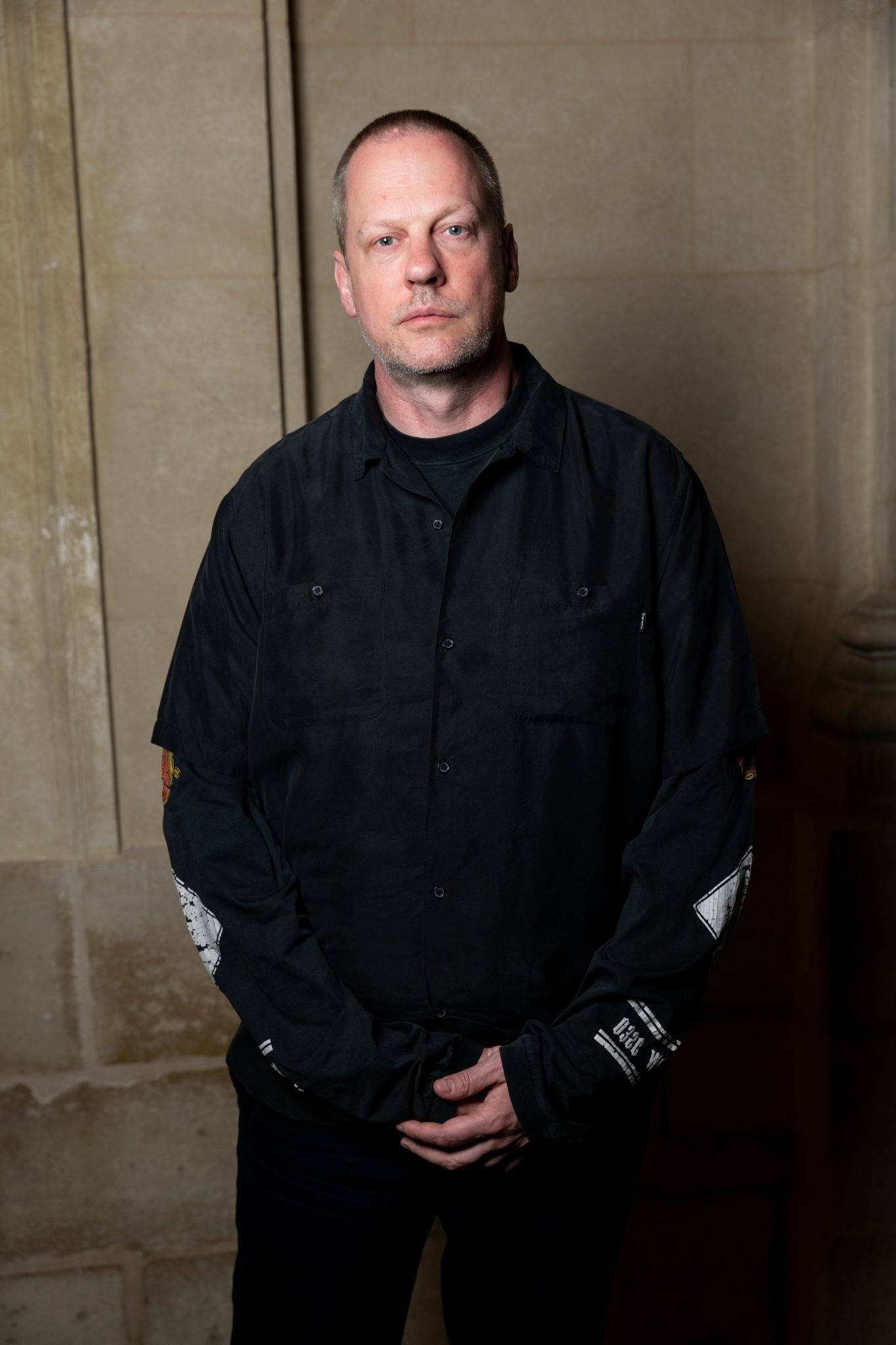  - SSENSE célèbre son vingtième anniversaire au Musée des Archives Nationales pendant la Fashion Week de Paris