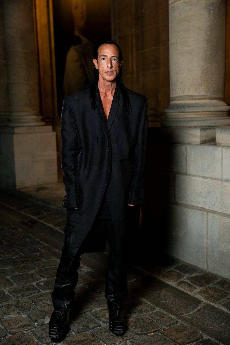  - SSENSE célèbre son vingtième anniversaire au Musée des Archives Nationales pendant la Fashion Week de Paris