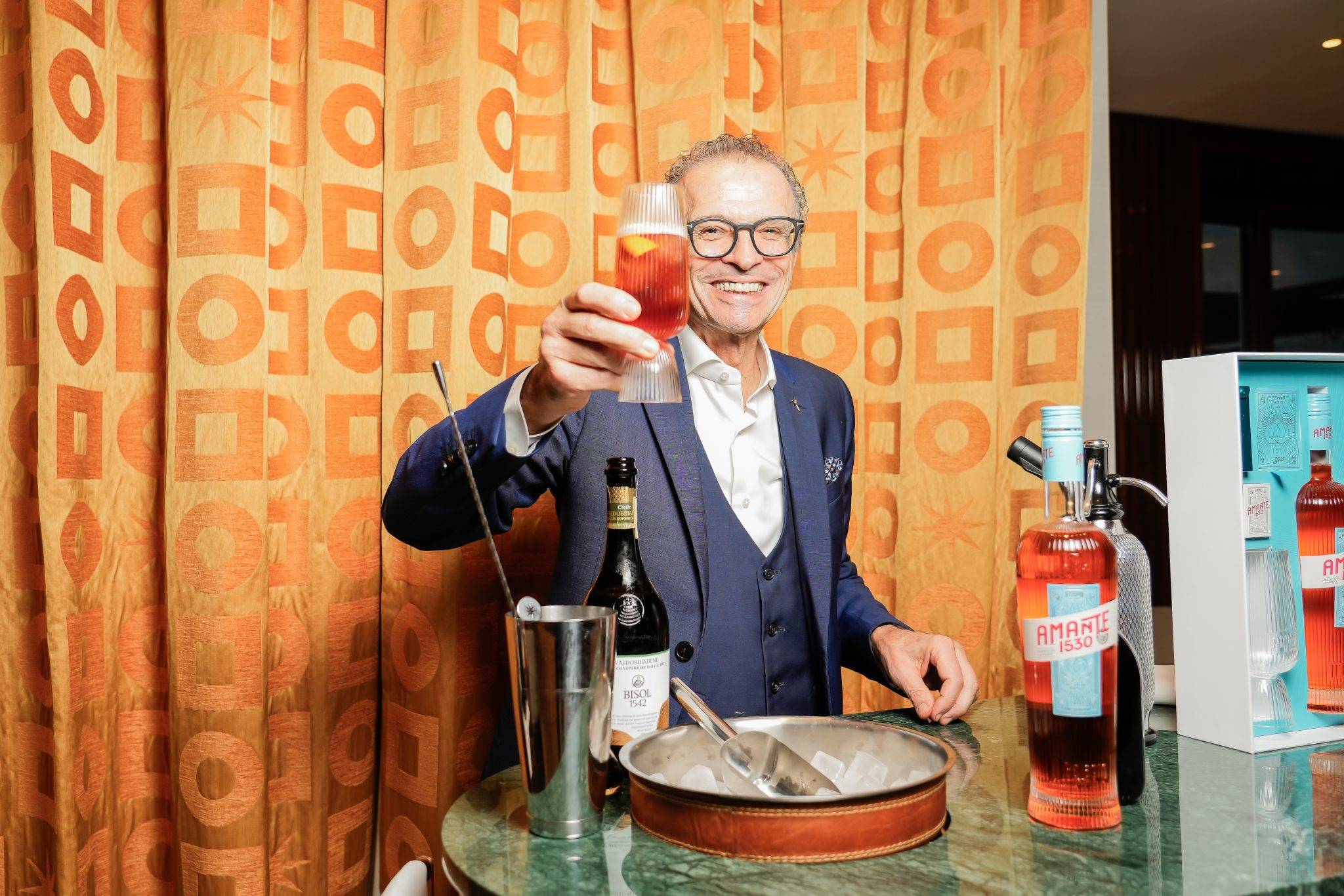  - Sting celebrates Amante 1530, the cocktail that embodies the essence of Italian Style