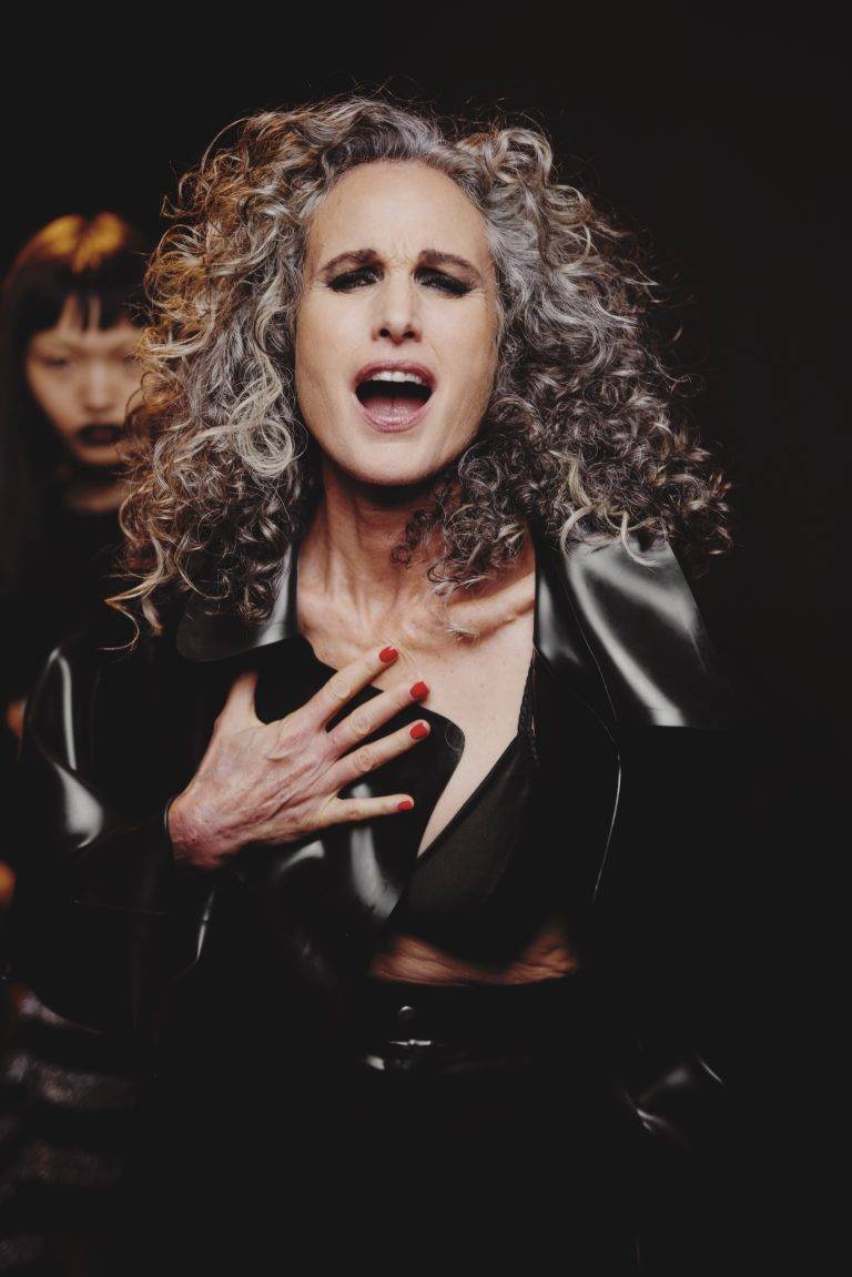  - L’OREAL Paris présente son 6ème défilé « WALK YOUR WORTH » à la Tour Eiffel