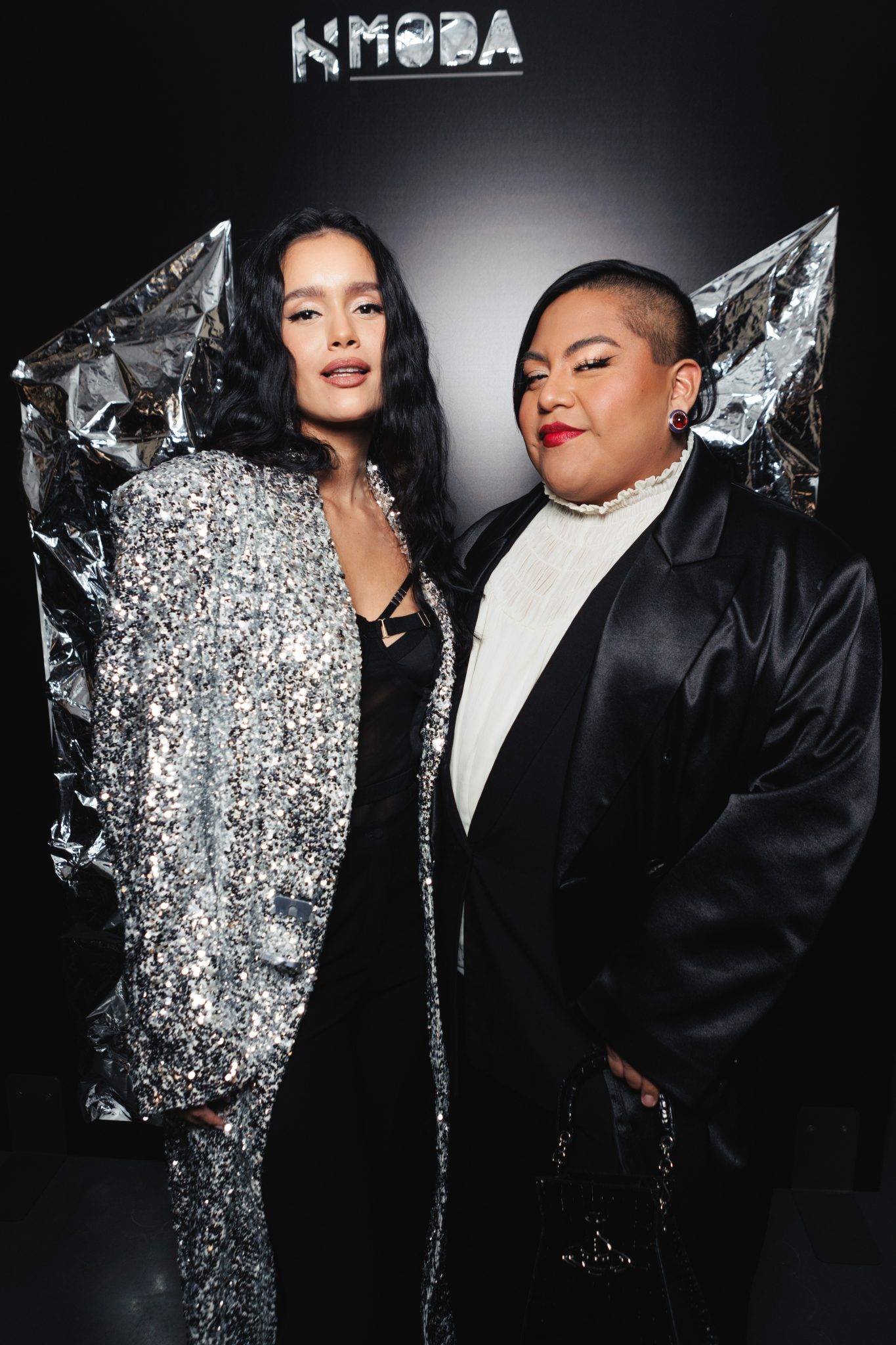  - Holding Moda Invites Us to Its Agency For a Cocktail Party