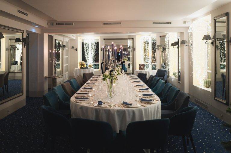 Les mailles merveilleuses de Kujten en collaboration avec le caviar Petrossian