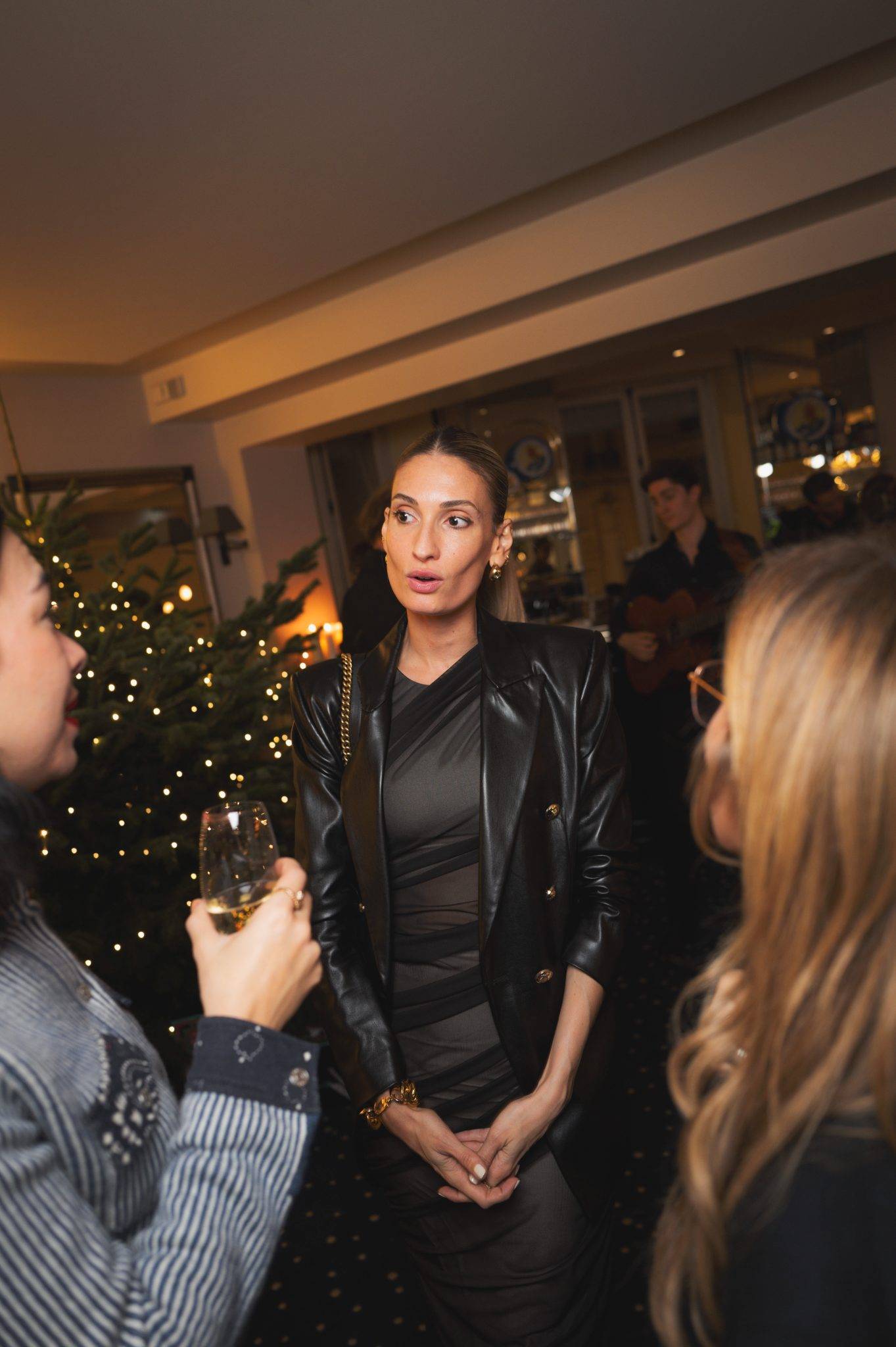  - Les mailles merveilleuses de Kujten en collaboration avec le caviar Petrossian