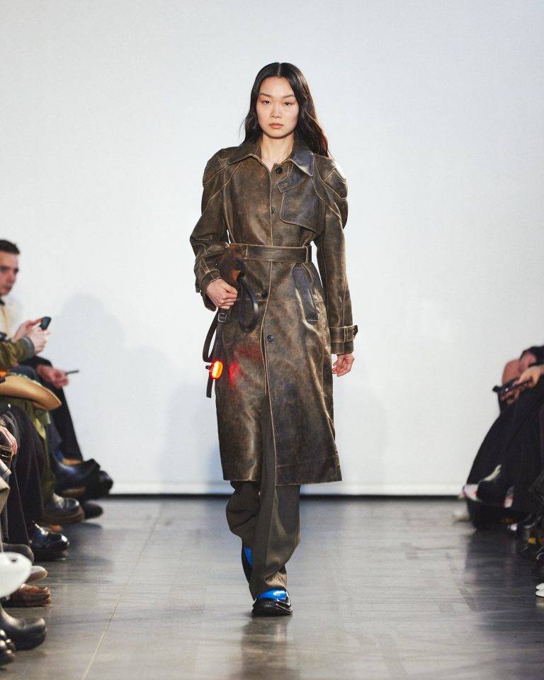 BOTTER nous plonge au cœur de leur univers avec “Dark Waters”