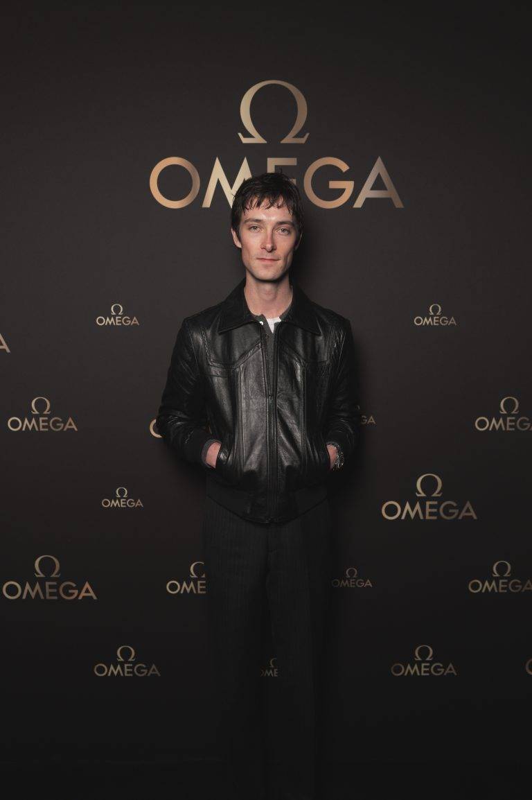  - Andrew Garfield et OMEGA s’emparent de la Fashion Week Homme le temps d’un dîner