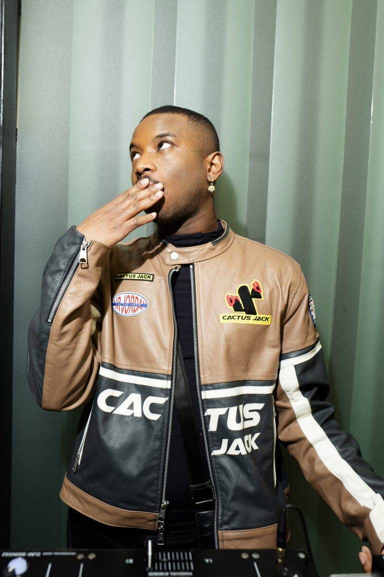  - b o t h dévoile sa collection SS24 Endless Spring lors de l’inauguration de sa première boutique à Paris