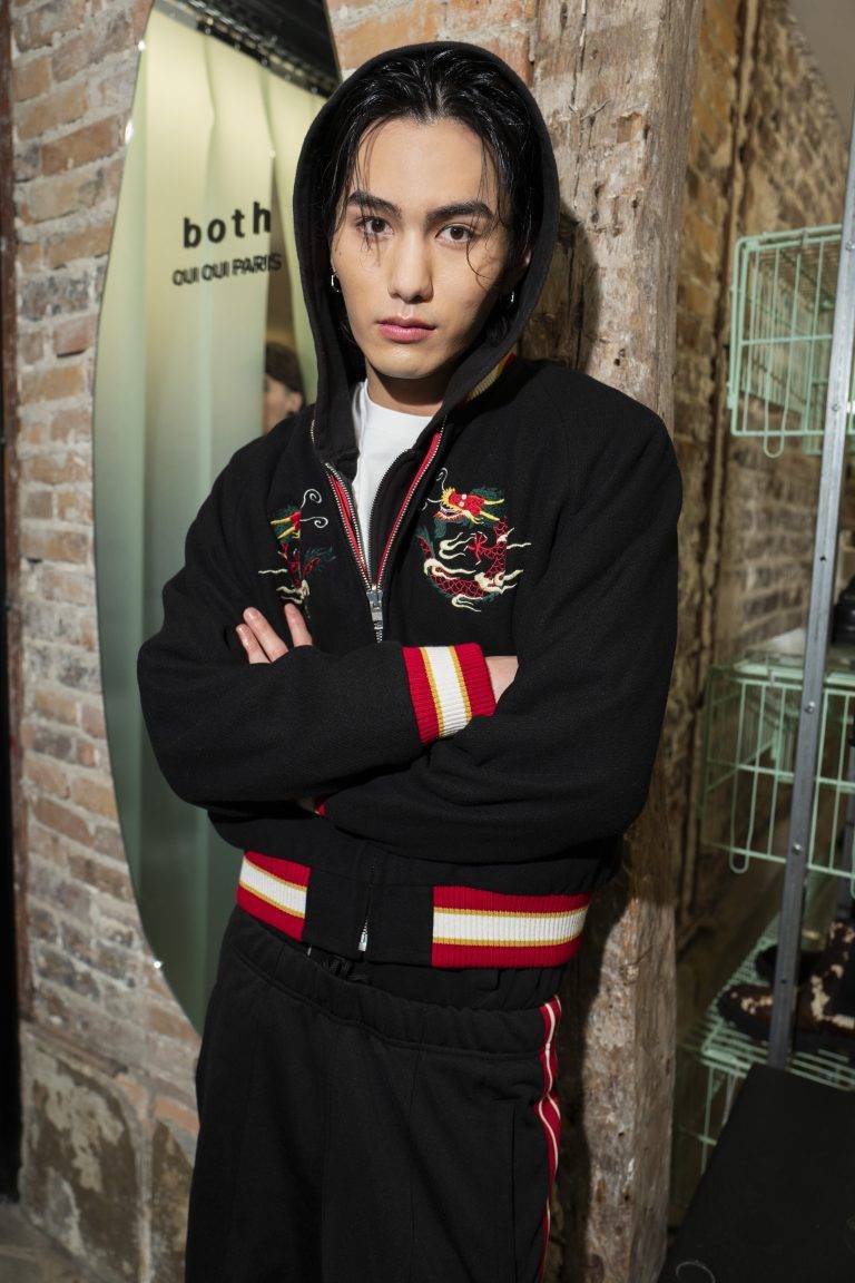  - b o t h dévoile sa collection SS24 Endless Spring lors de l’inauguration de sa première boutique à Paris