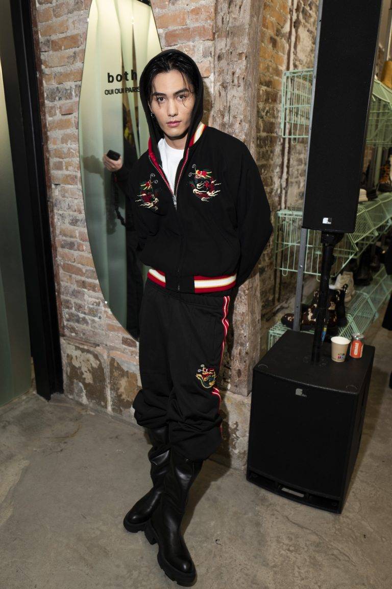  - b o t h dévoile sa collection SS24 Endless Spring lors de l’inauguration de sa première boutique à Paris