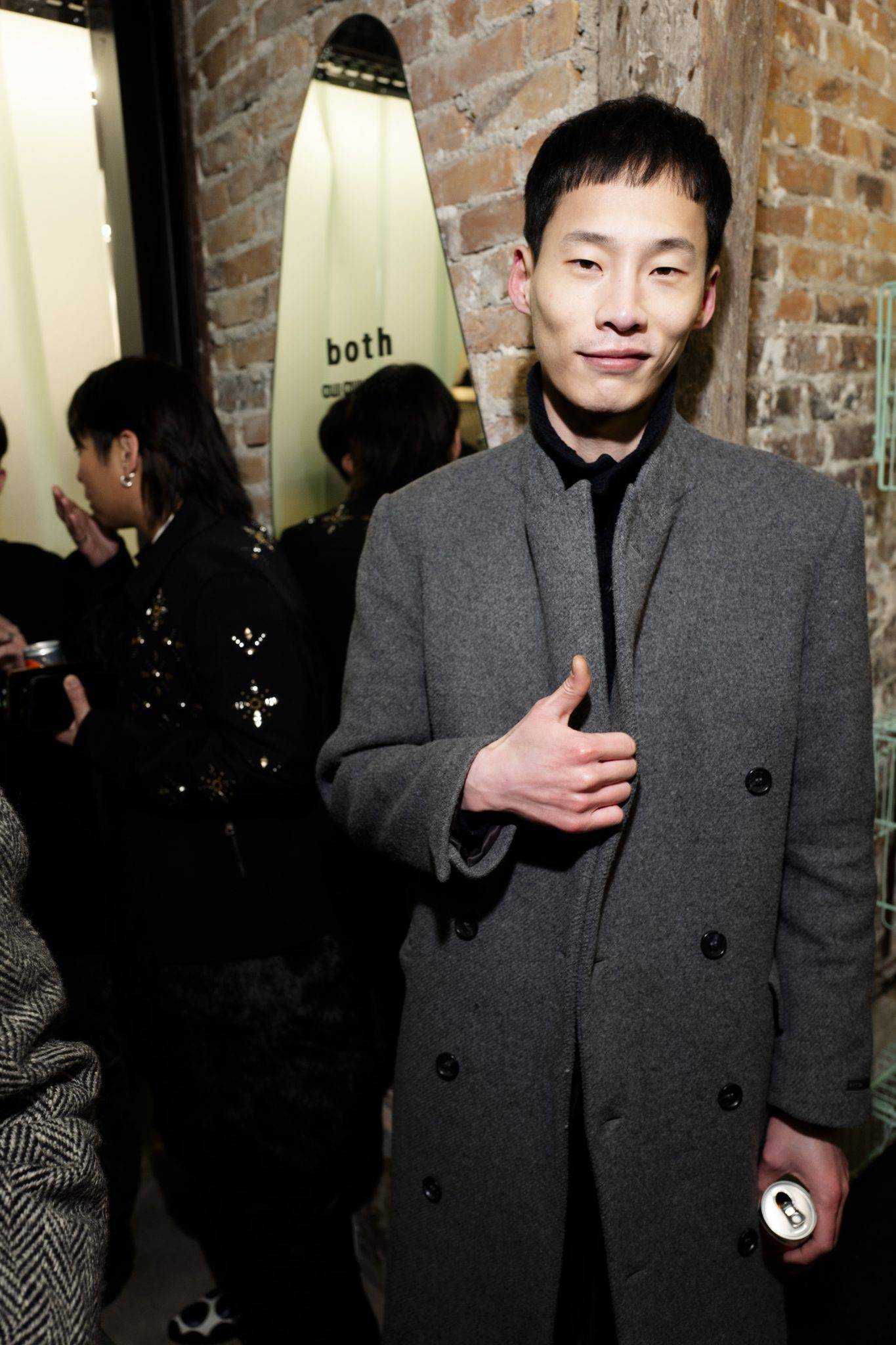  - b o t h dévoile sa collection SS24 Endless Spring lors de l’inauguration de sa première boutique à Paris