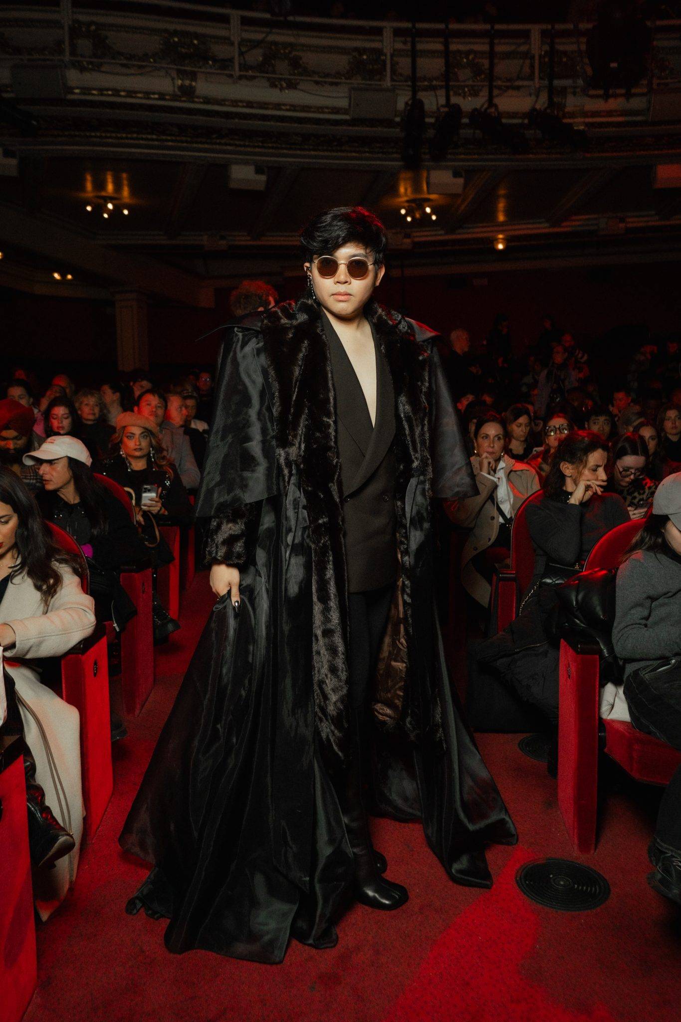  - Le défilé First Vamps de Julien Fournié célèbre la puissance féminine