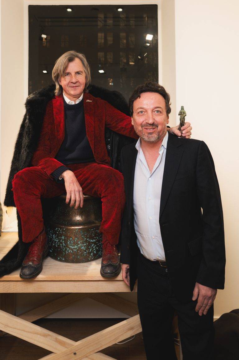  - Double actualité à la galerie Perrotin: Johan Creten avec « How to explain the Sculptures to an Influencer? », et Mr. avec « Invoke It and a Flower Shall Blossom »