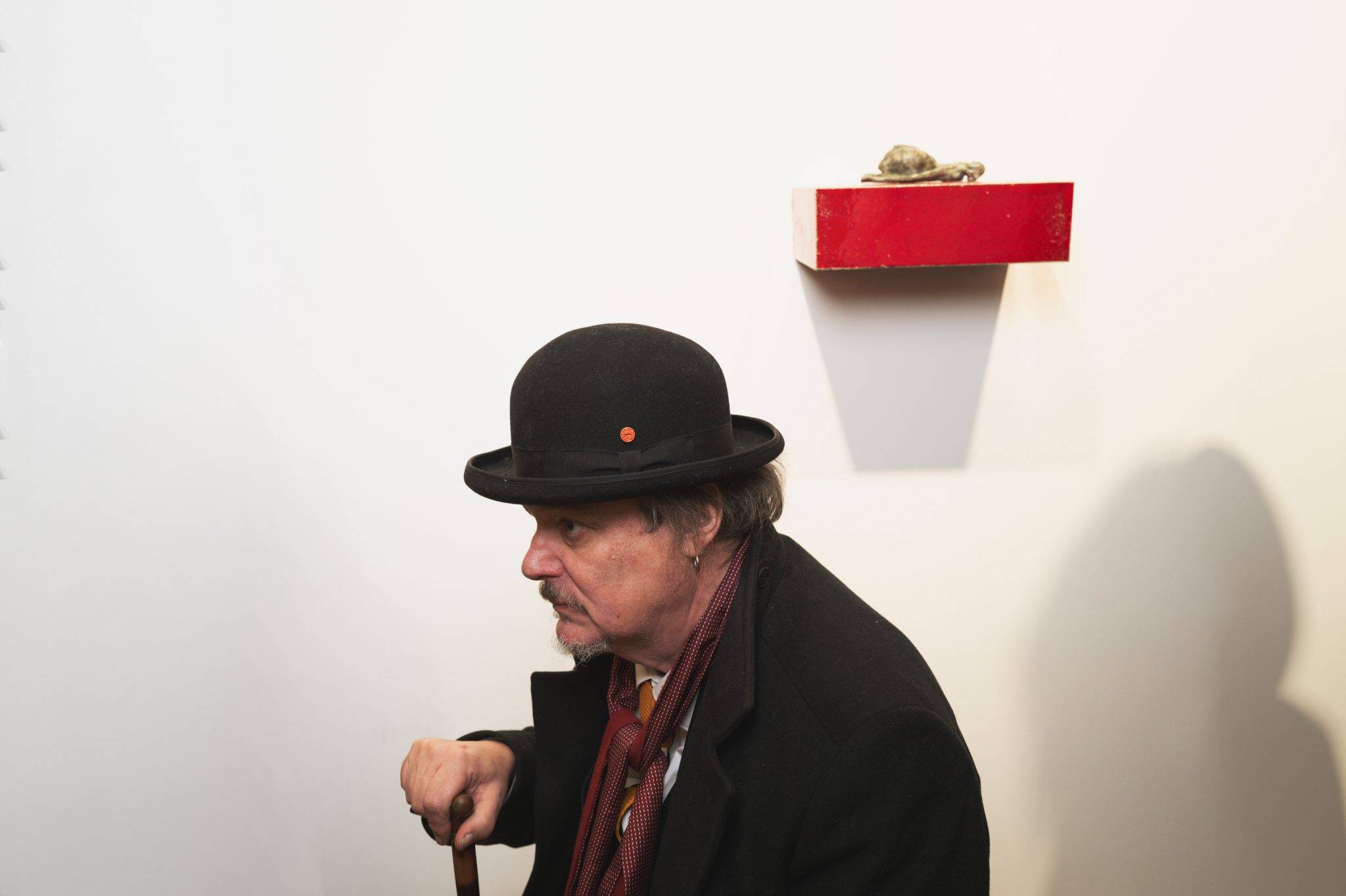  - Double actualité à la galerie Perrotin: Johan Creten avec « How to explain the Sculptures to an Influencer? », et Mr. avec « Invoke It and a Flower Shall Blossom »