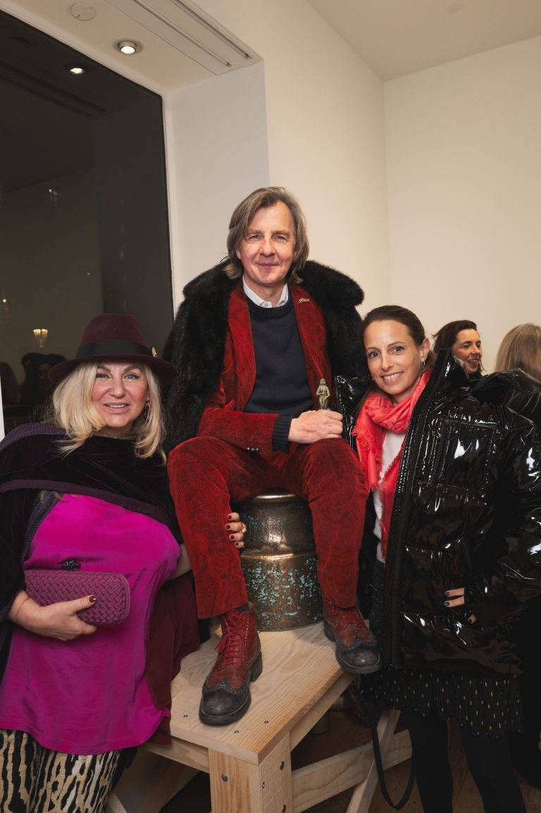  - Double actualité à la galerie Perrotin: Johan Creten avec « How to explain the Sculptures to an Influencer? », et Mr. avec « Invoke It and a Flower Shall Blossom »