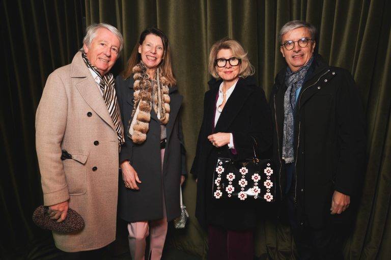  - Double actualité à la galerie Perrotin: Johan Creten avec « How to explain the Sculptures to an Influencer? », et Mr. avec « Invoke It and a Flower Shall Blossom »