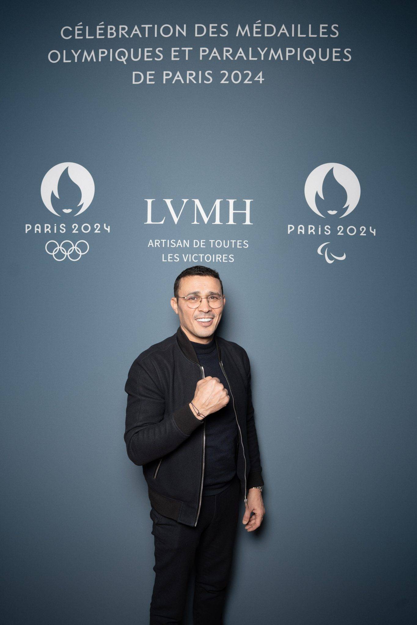  - LVMH révèle la médaille des Jeux Olympiques de Paris, place Vendôme