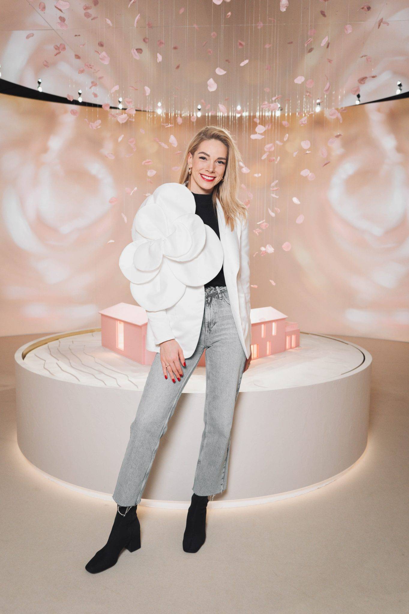  - La Maison de l’Art et la Science du Parfum par l’Oréal ouvre ses portes au Louvre