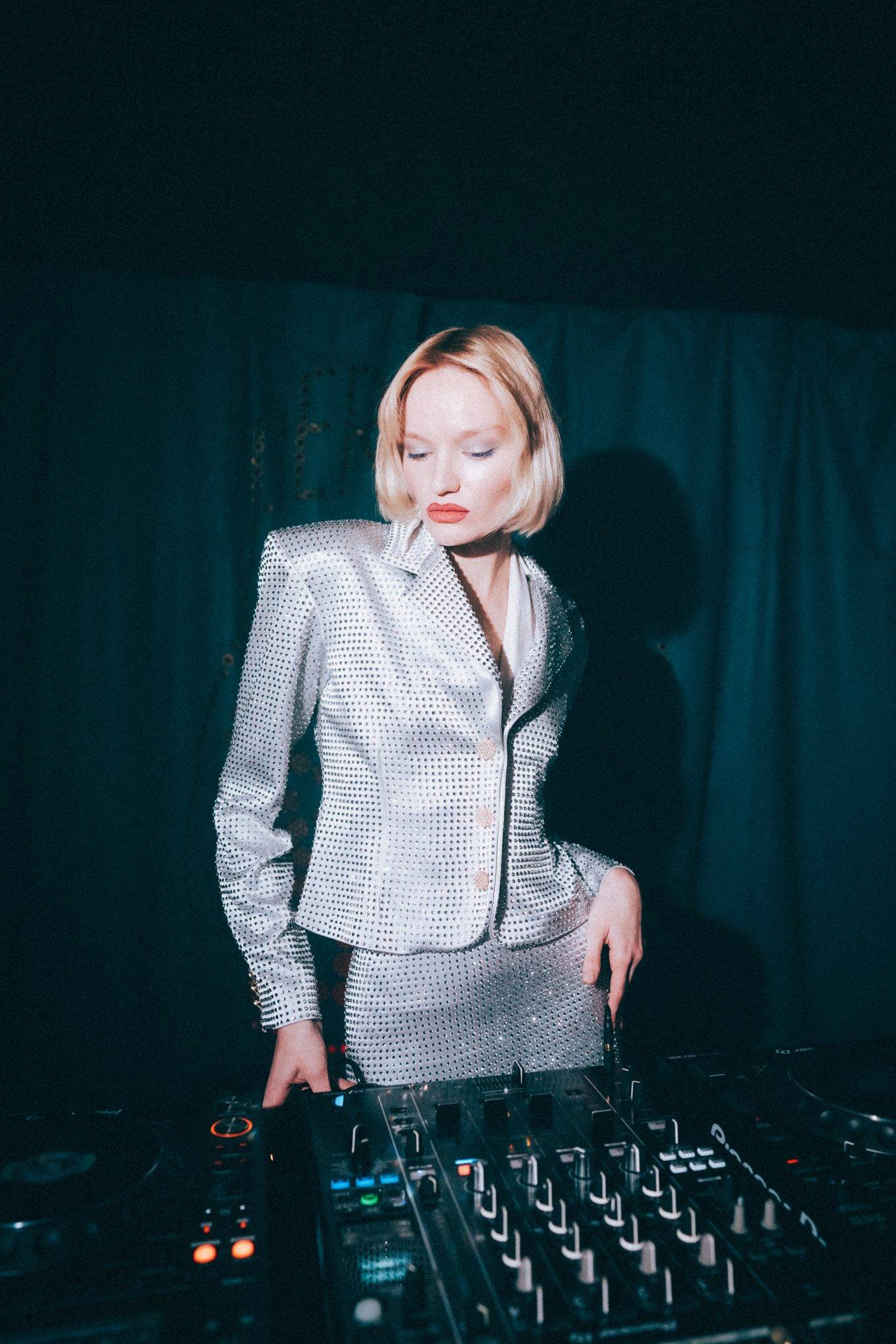  - Rowen Rose Opens its Club For a Night to Celebrate “L’État de Grâce”