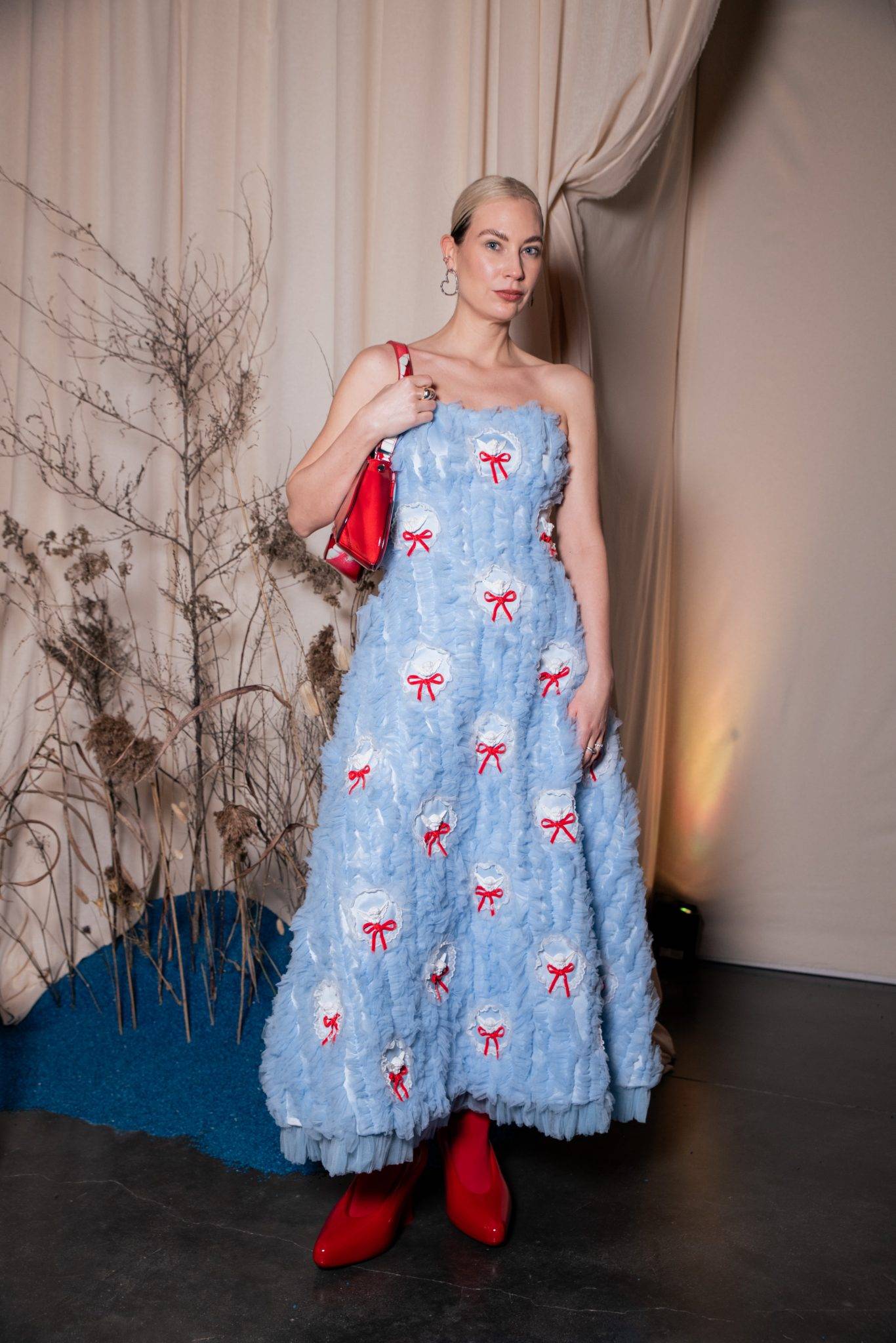  - A Tale Of Cosmopolitan beauty on the SaraWong catwalk