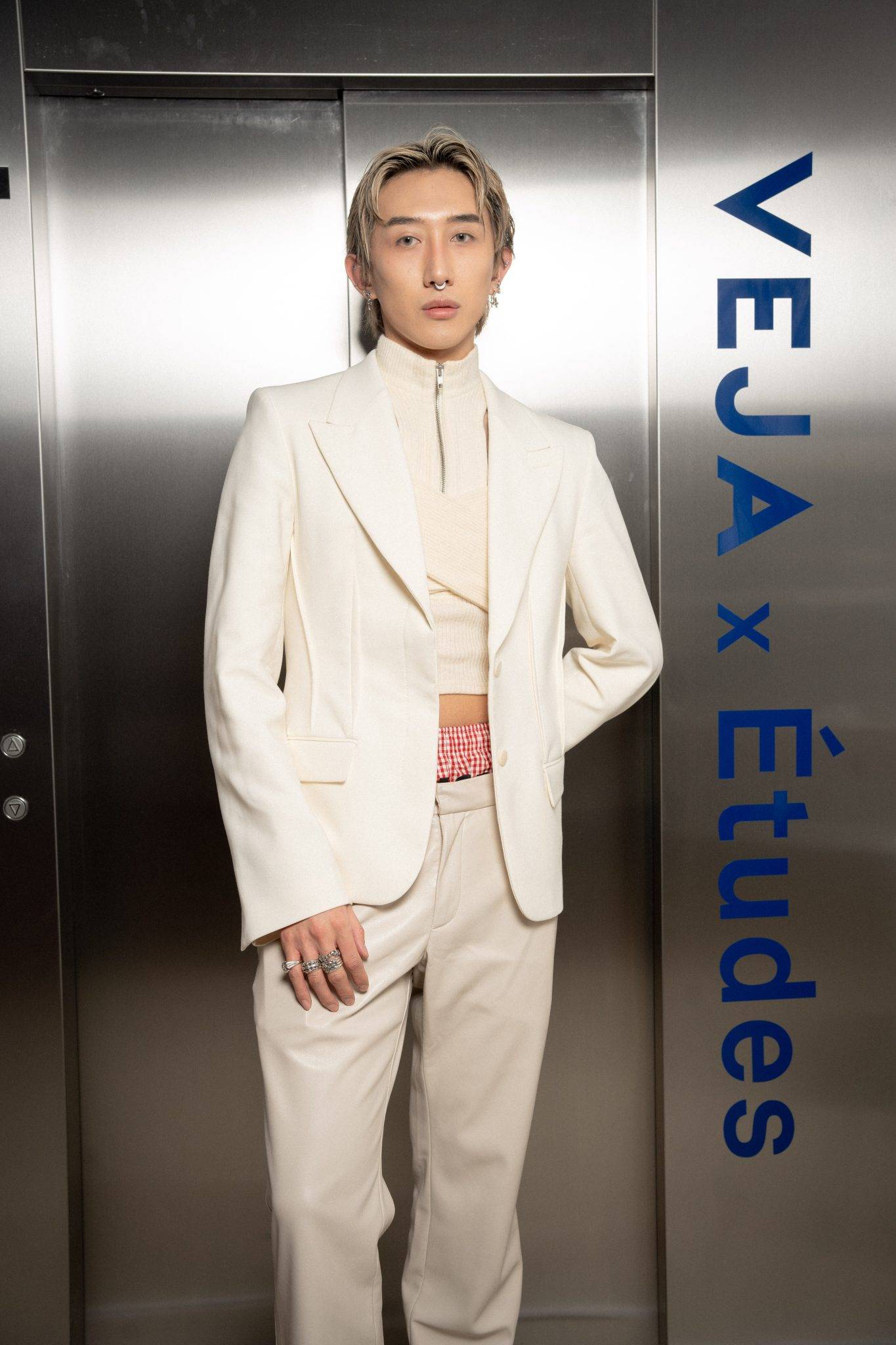  - Le lancement de la toute première collaboration Études x VEJA