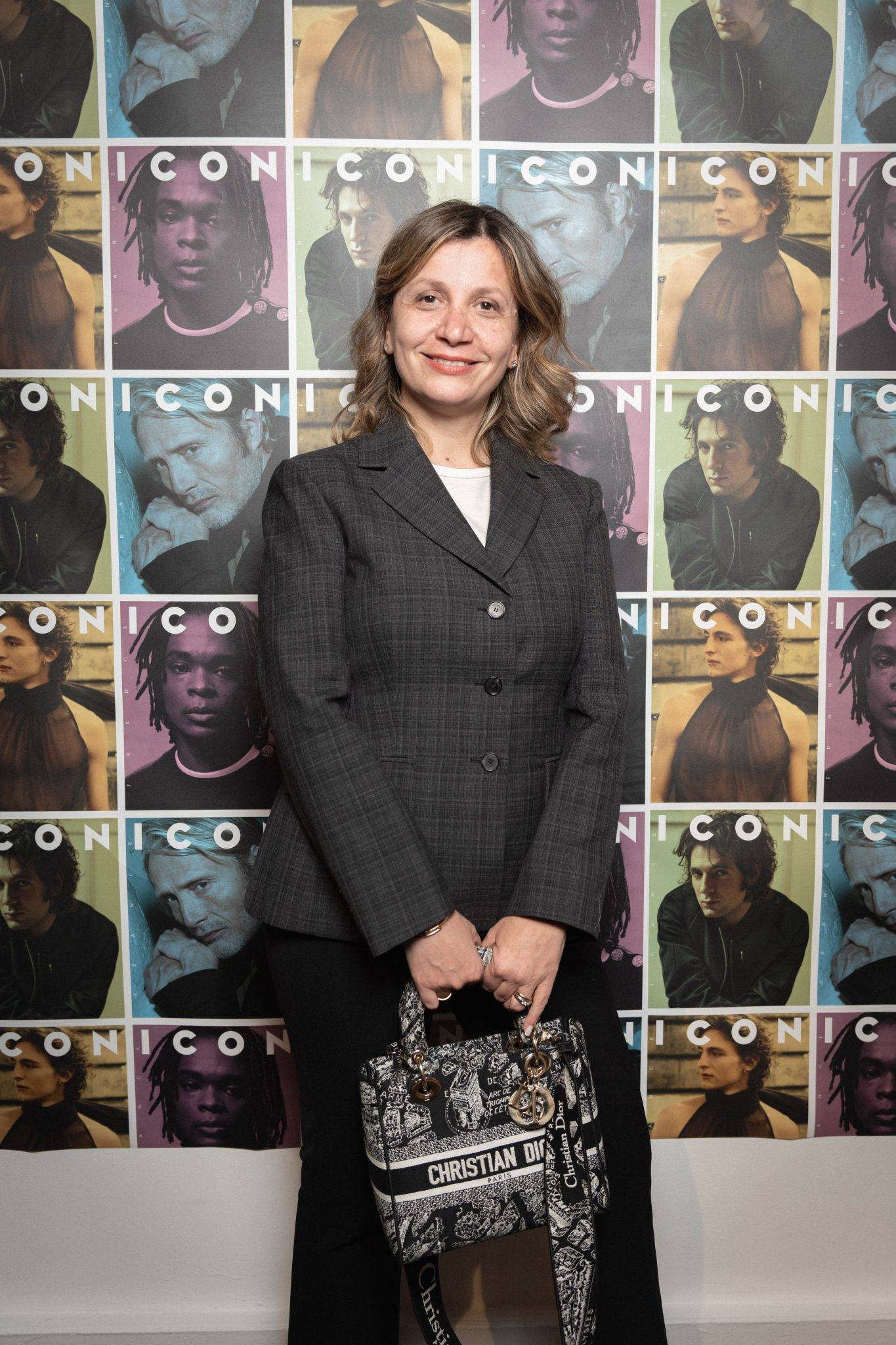  - Le nouveau magazine masculin ICON fait ses premières pages à Paris