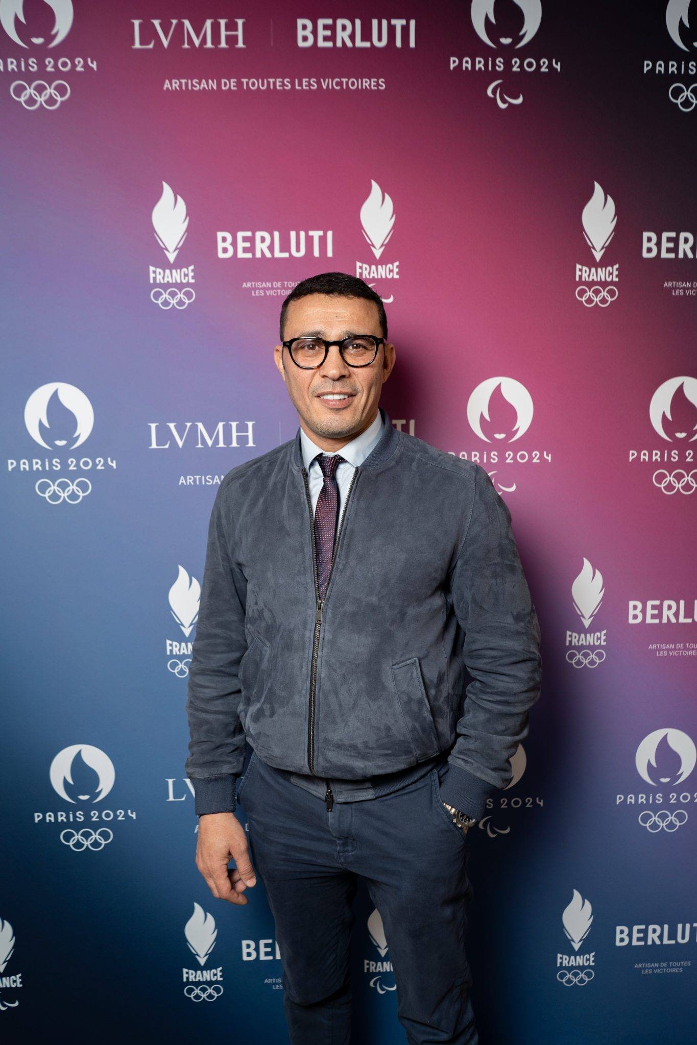  - Berluti dévoile les tenues de l’Equipe de France pour les Cérémonies d’Ouverture des Jeux Olympiques et Paralympiques de Paris 2024.
