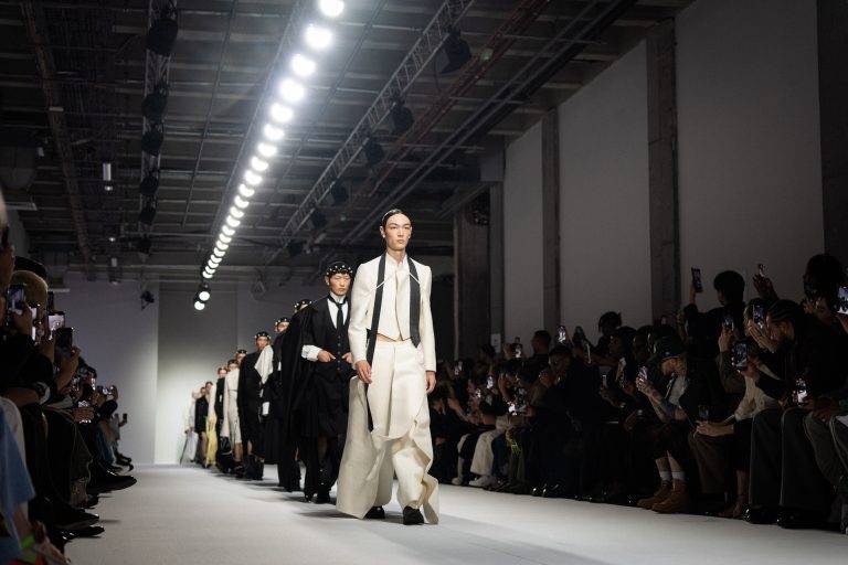 SEAN SUEN Breaks Free From Gender Norms For the SS25 Show