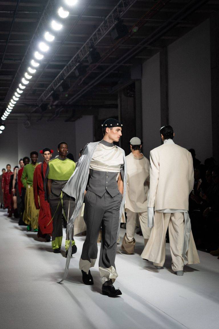 SEAN SUEN Breaks Free From Gender Norms For the SS25 Show