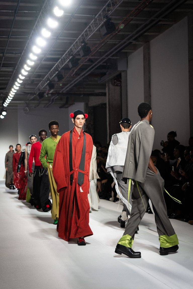 SEAN SUEN Breaks Free From Gender Norms For the SS25 Show