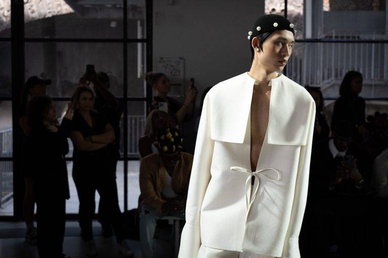 SEAN SUEN Breaks Free From Gender Norms For the SS25 Show