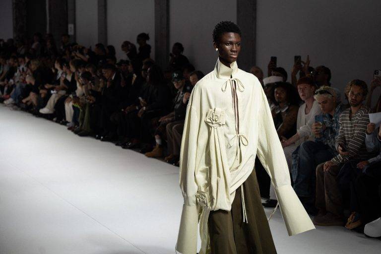 SEAN SUEN Breaks Free From Gender Norms For the SS25 Show