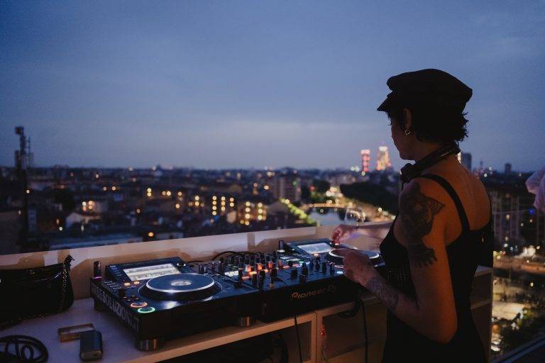 I Mirador, i due rooftop con skybar di 21 House of Stories Navigli