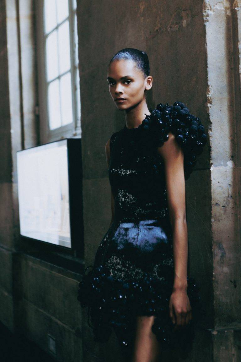 ASHI’s Voluptuous Haute Couture Fashion Show Asserts His Exaggerated Femininity 