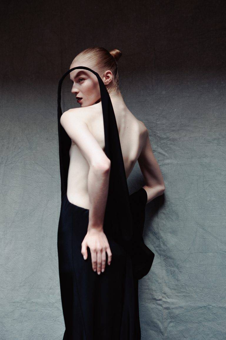 ASHI’s Voluptuous Haute Couture Fashion Show Asserts His Exaggerated Femininity 