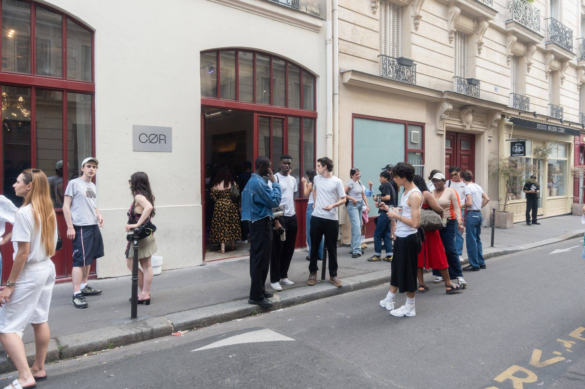  - Le premier vernissage immersif de Narcisse Magazine au Cor Studio de Paris