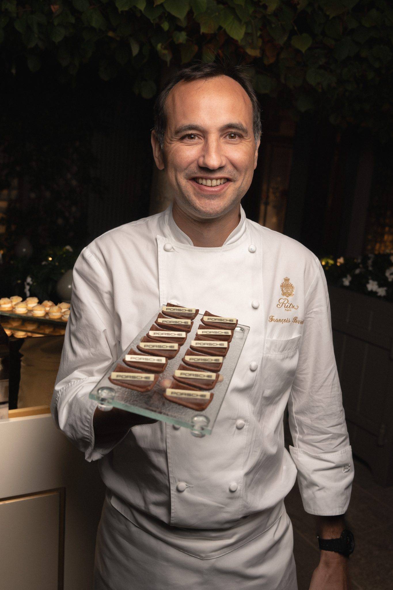  - L’immanquable cocktail de rentrée du ELLE dans les jardins luxuriants du Ritz Paris