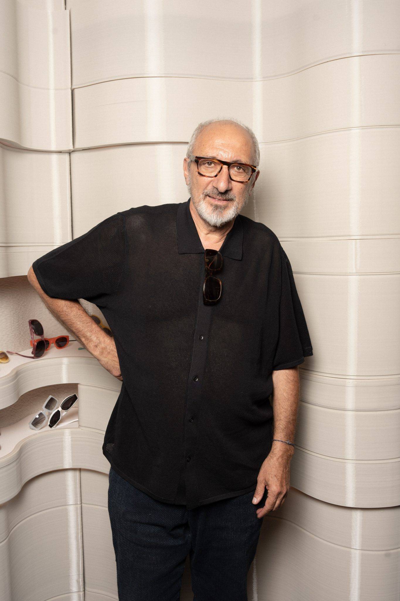  - Alain Mikli célèbre la réouverture de sa boutique au design singulier au 74 rue des Saints-Pères