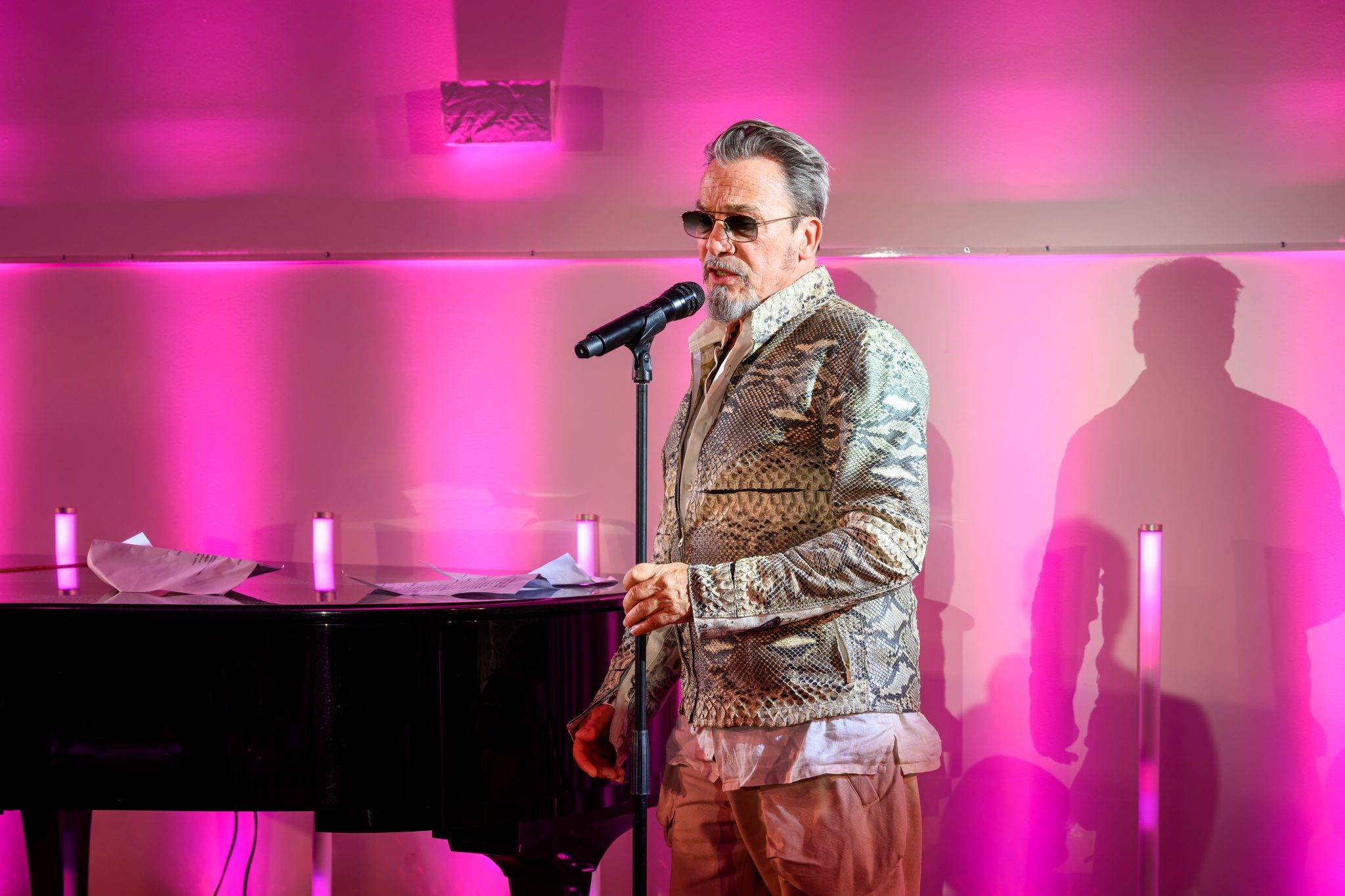  - HEROES for Imagine: Art and Solidarity in Support of Research on Genetic Diseases