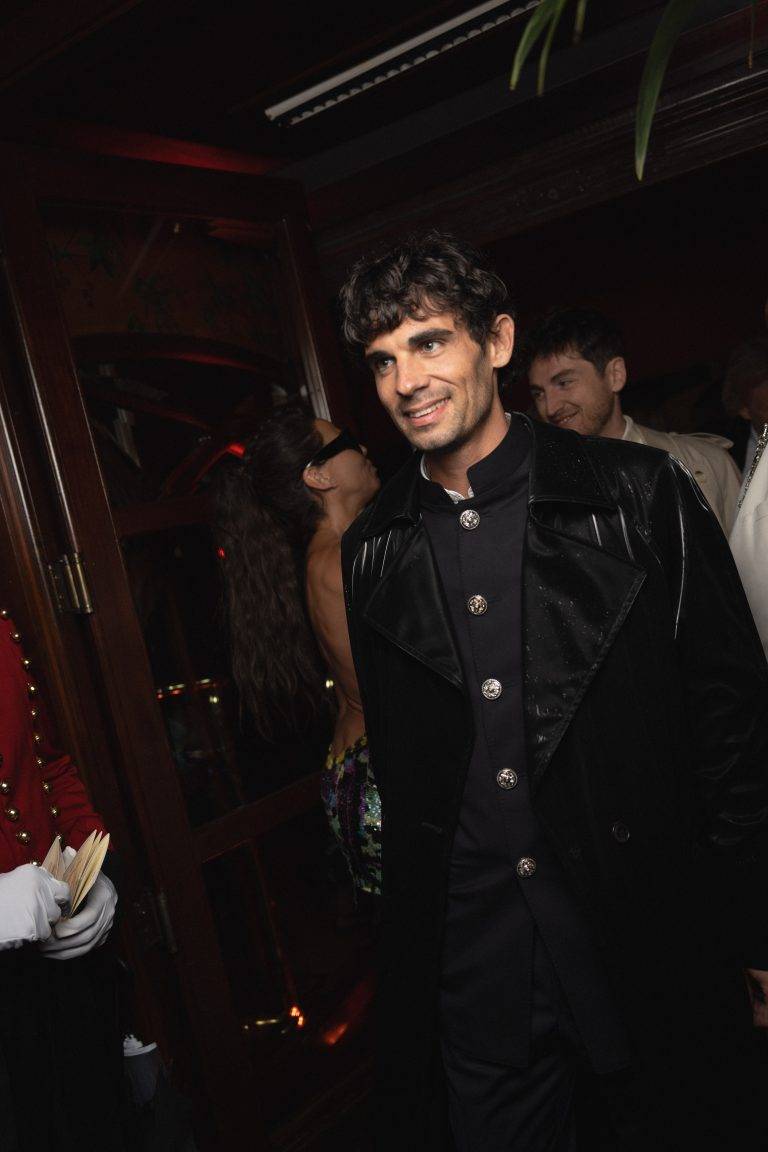  - A Stylish Evening at Maxim’s Gives Us a Taste of La Belle Époque