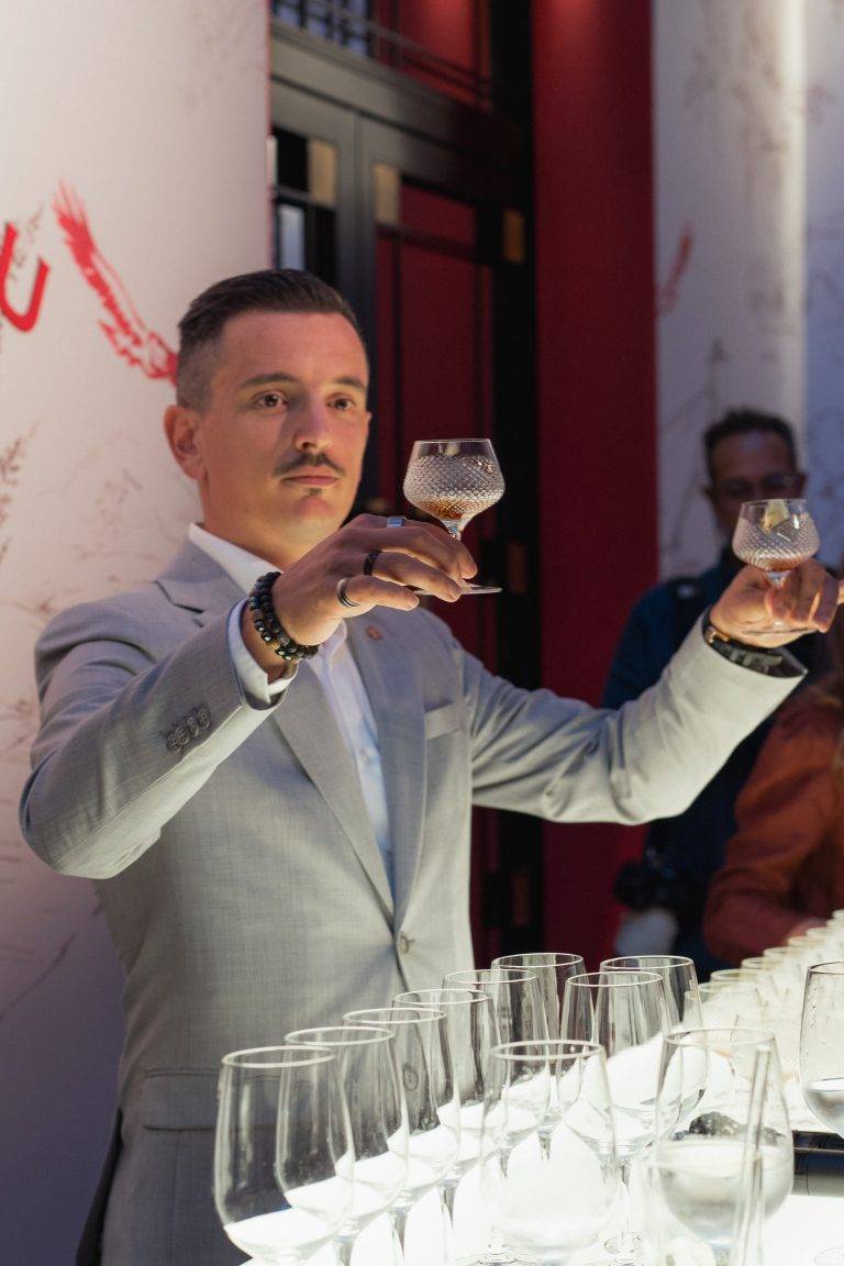  - La Maison Glenfiddich dévoile un Single Malt d’exception en collaboration avec l’artiste André Saraiva