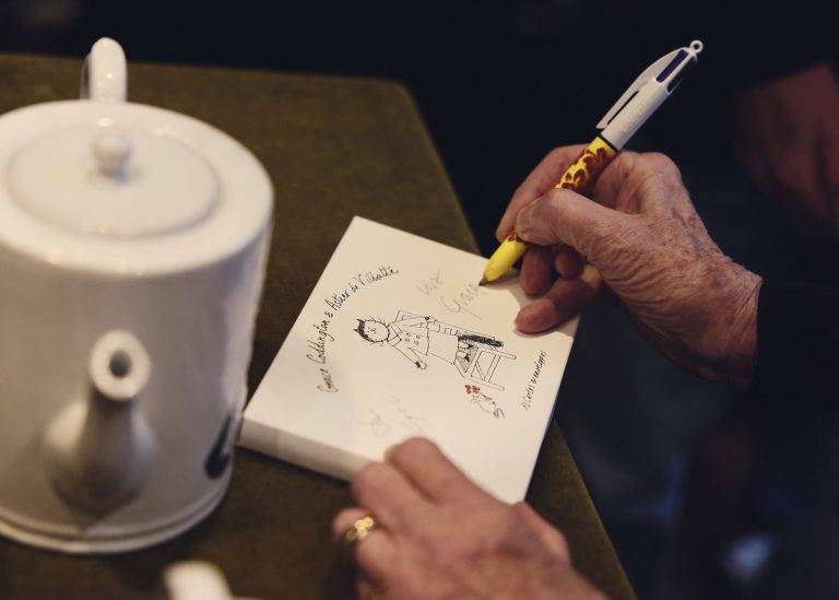 Astier de Villatte confie ses céramiques aux bons soins de Grace Coddington le temps d’une collaboration
