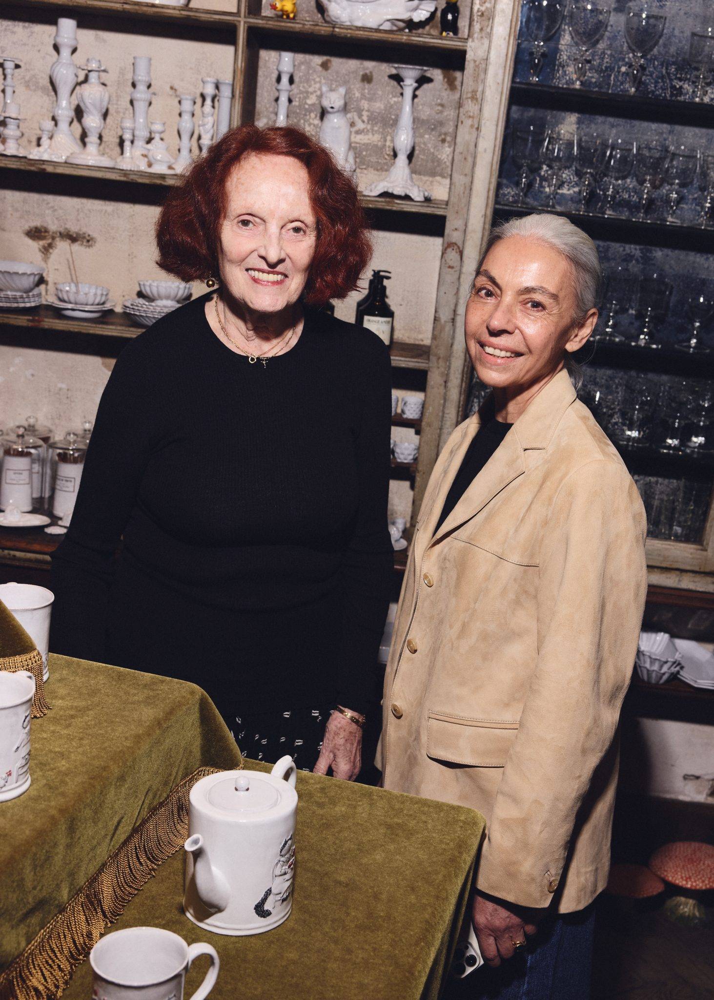  - Astier de Villatte confie ses céramiques aux bons soins de Grace Coddington le temps d’une collaboration