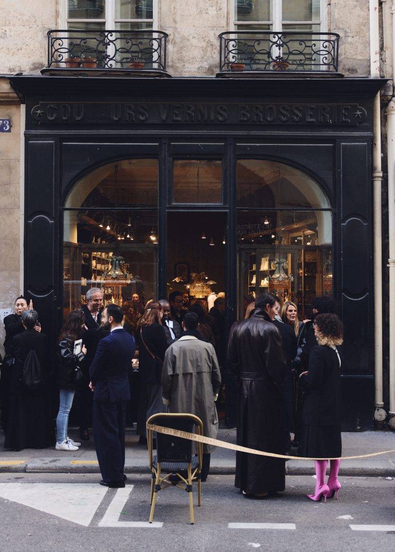 Astier de Villatte confie ses céramiques aux bons soins de Grace Coddington le temps d’une collaboration