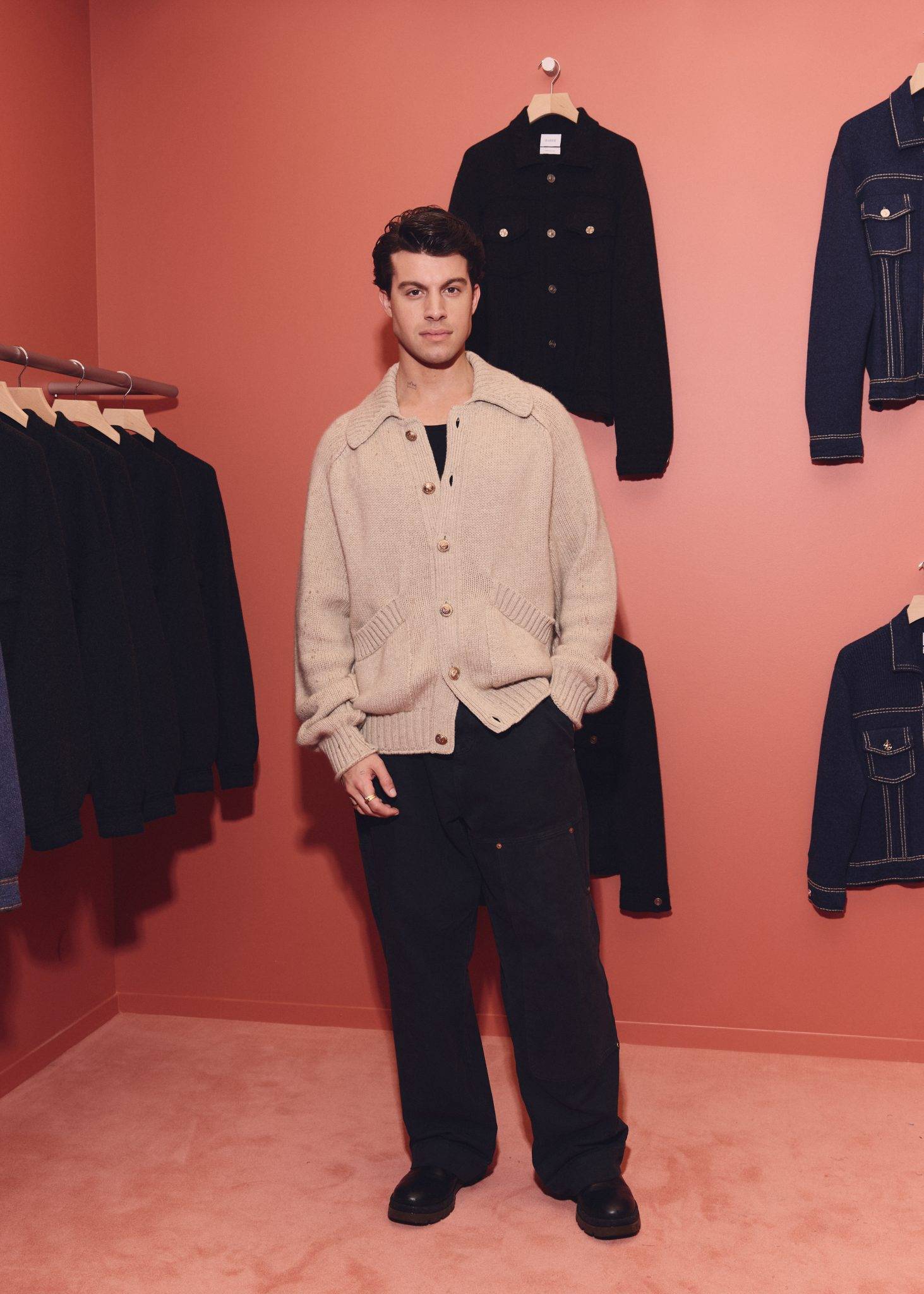  - BARRIE ouvre un popup dédié à son iconique ligne denim