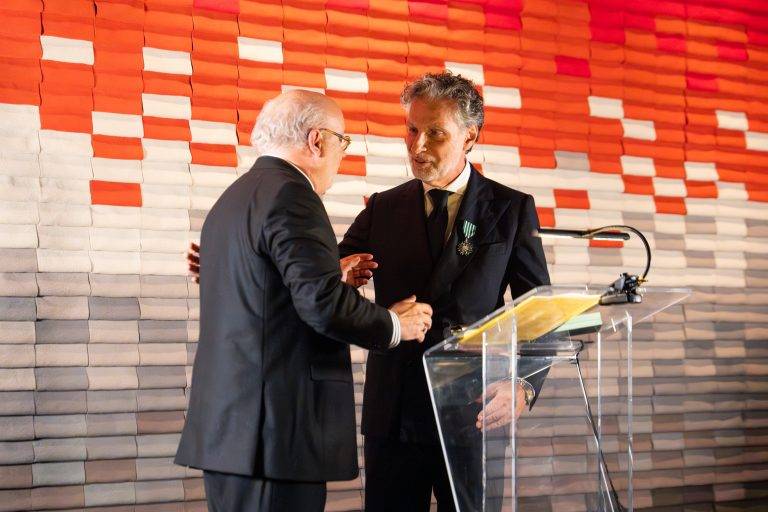  - Jean-Pierre Marois fait chevalier des Arts et des Lettres par Marc Lambron